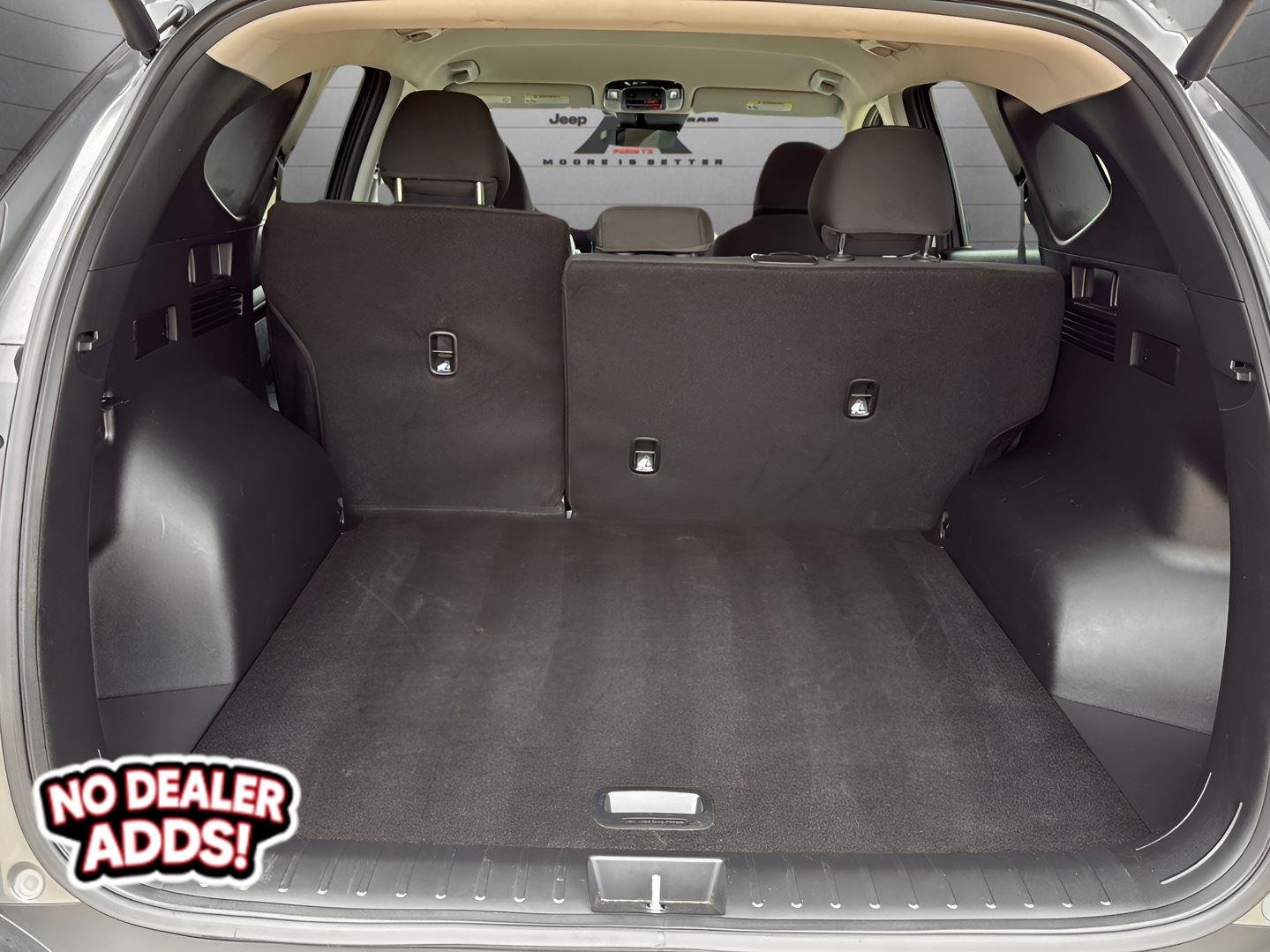 Used 2025 Hampton Gray Hyundai SEL image 29