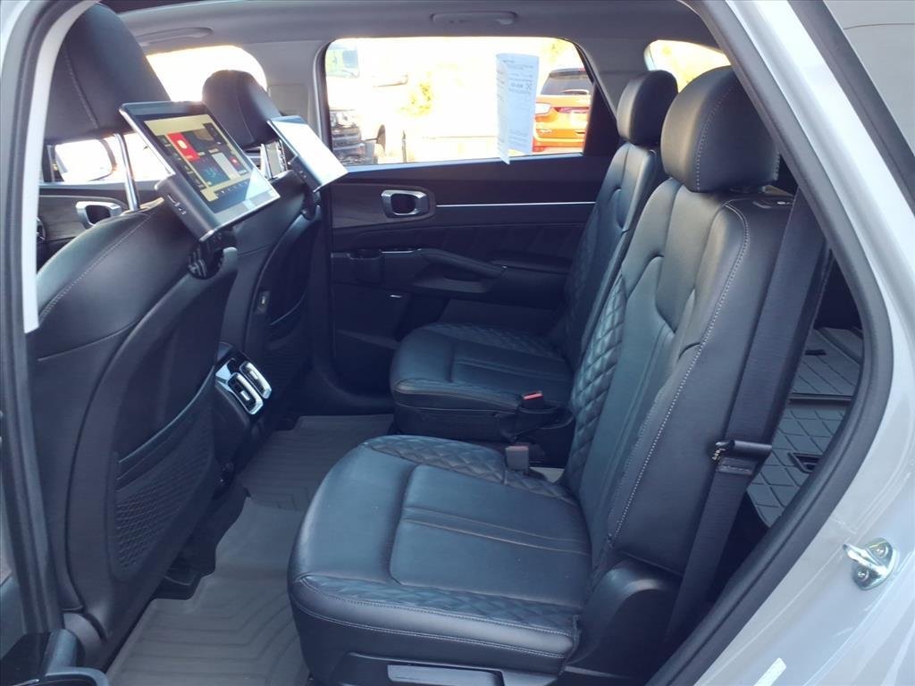 Used 2022 Wolf Gray C7s Kia X-Line SX Prestige image 10