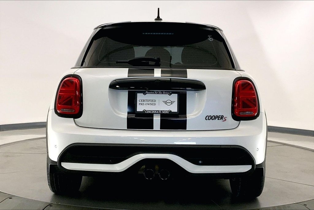 Used 2024 White Metallic MINI  image 3
