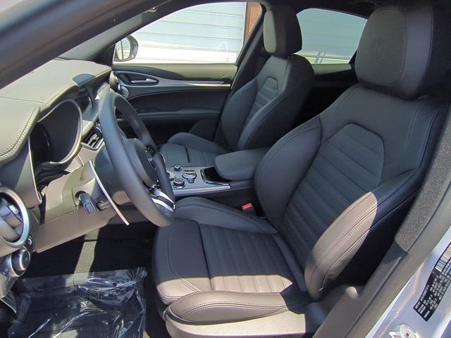 New 2026 Moonlight Gray Metallic Exterior Paint Alfa Romeo Veloce image 13