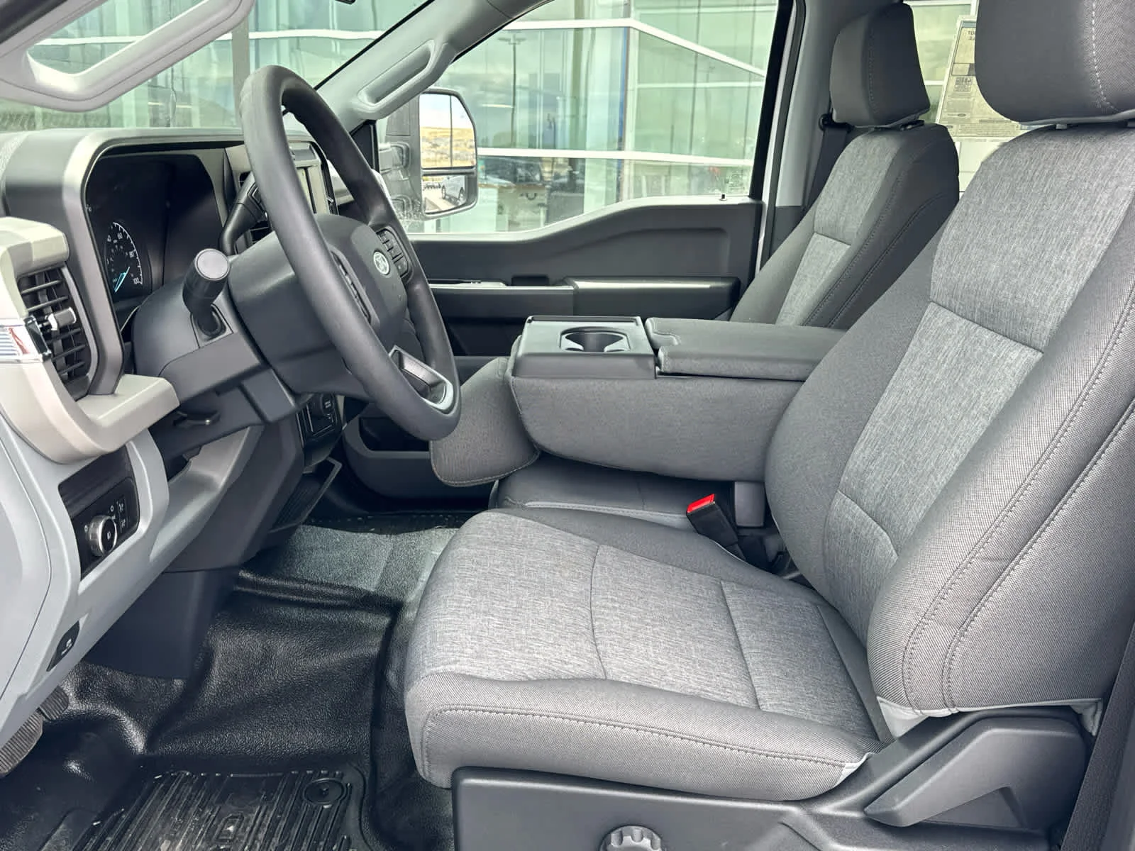 New 2026 Oxford White Ford F-550® XL image 21