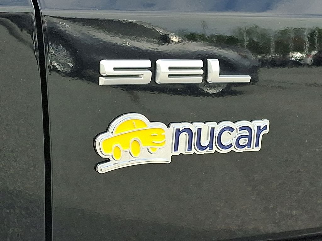 Used 2022 Black Ford SEL image 30