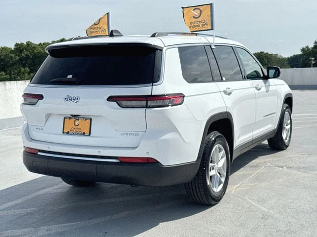 Certified Used 2023 White Jeep Laredo image 7