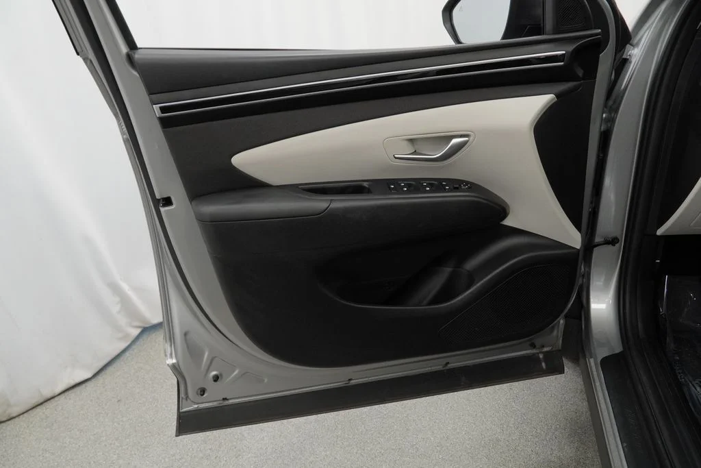 Used 2024 Silver Hyundai SEL image 41