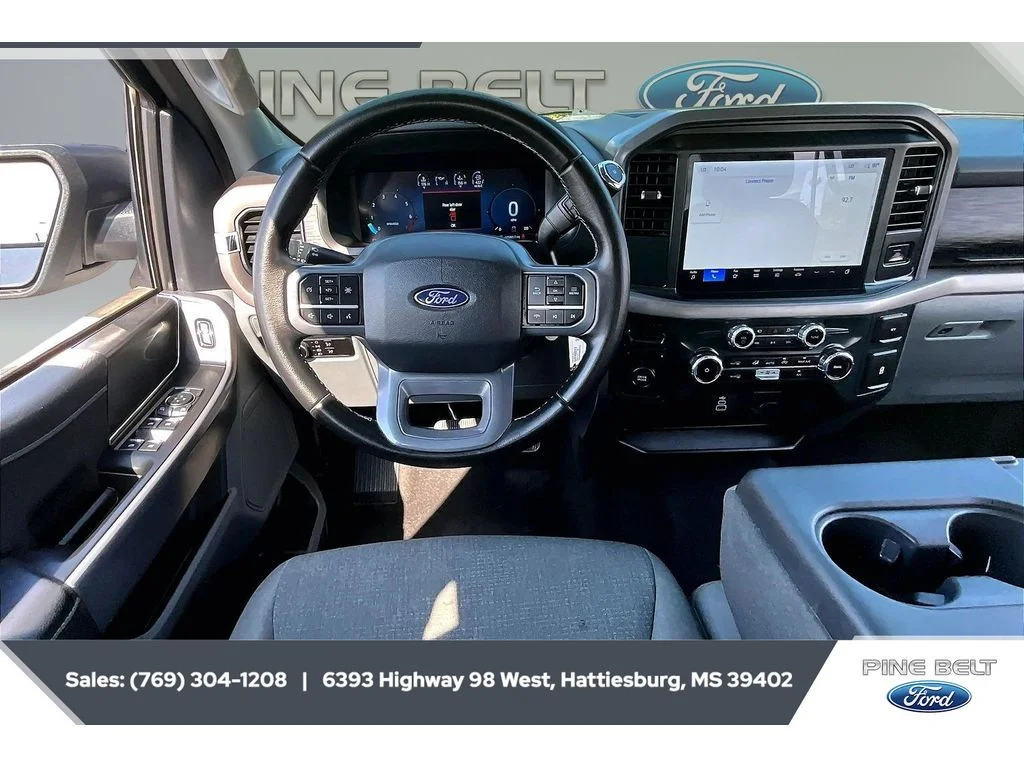 Used 2025 Oxford White Ford XLT image 5
