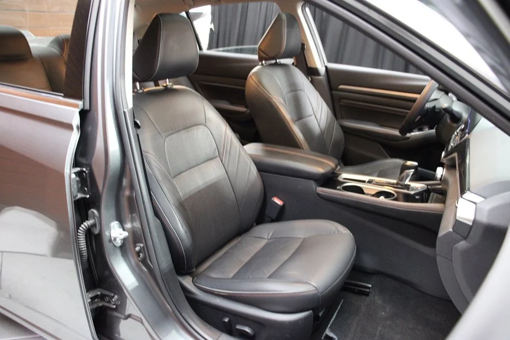Used 2023 Gun Metallic Nissan 2.5 SR image 17