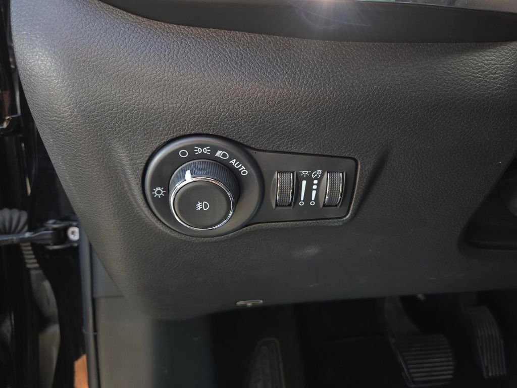 Used 2023 Black Jeep Limited image 14