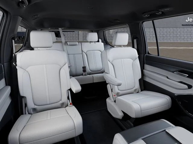 New 2026 Bright White Clear-Coat Exterior Paint Jeep  image 16