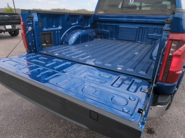 Used 2024 Blue Ford XLT image 34
