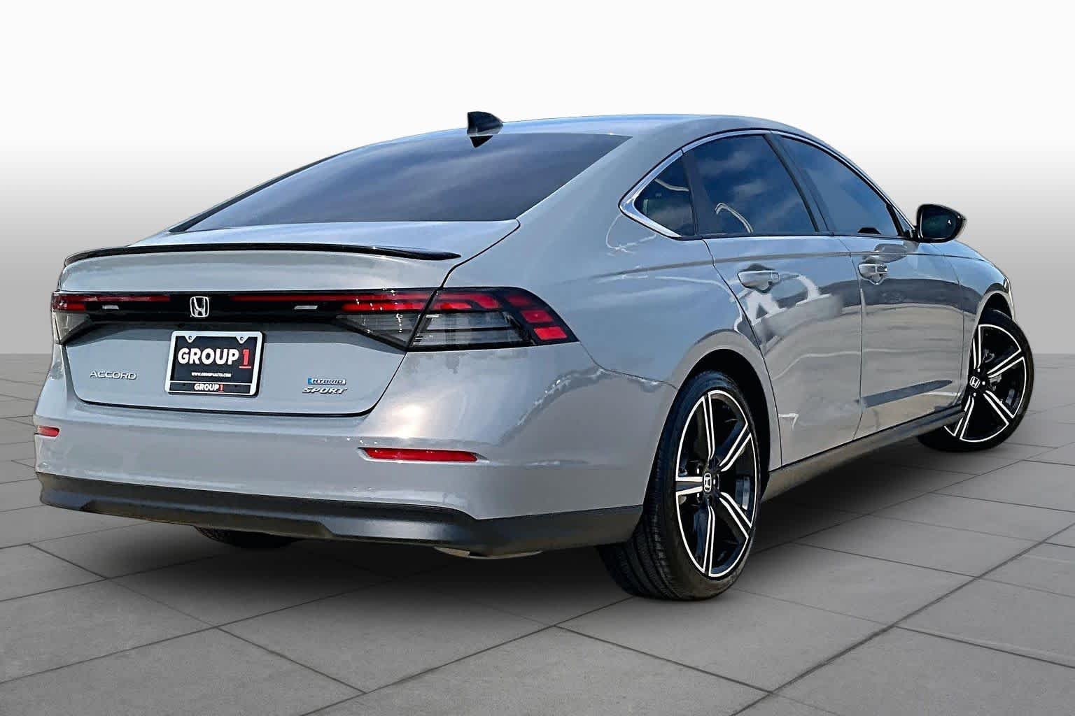 Used 2025 Urban Gray Pearl Honda Sport image 13