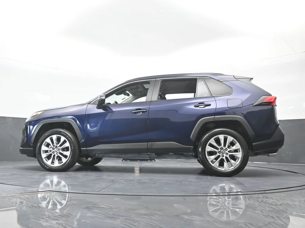 Used 2025 Blueprint Toyota XLE Premium image 58