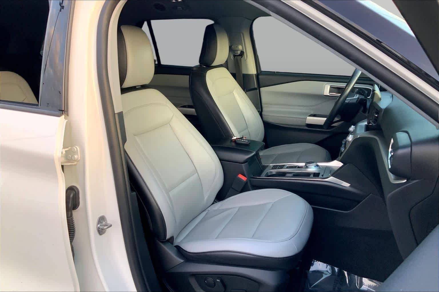 Used 2021 Star White Metallic Tri-Coat Ford XLT image 9