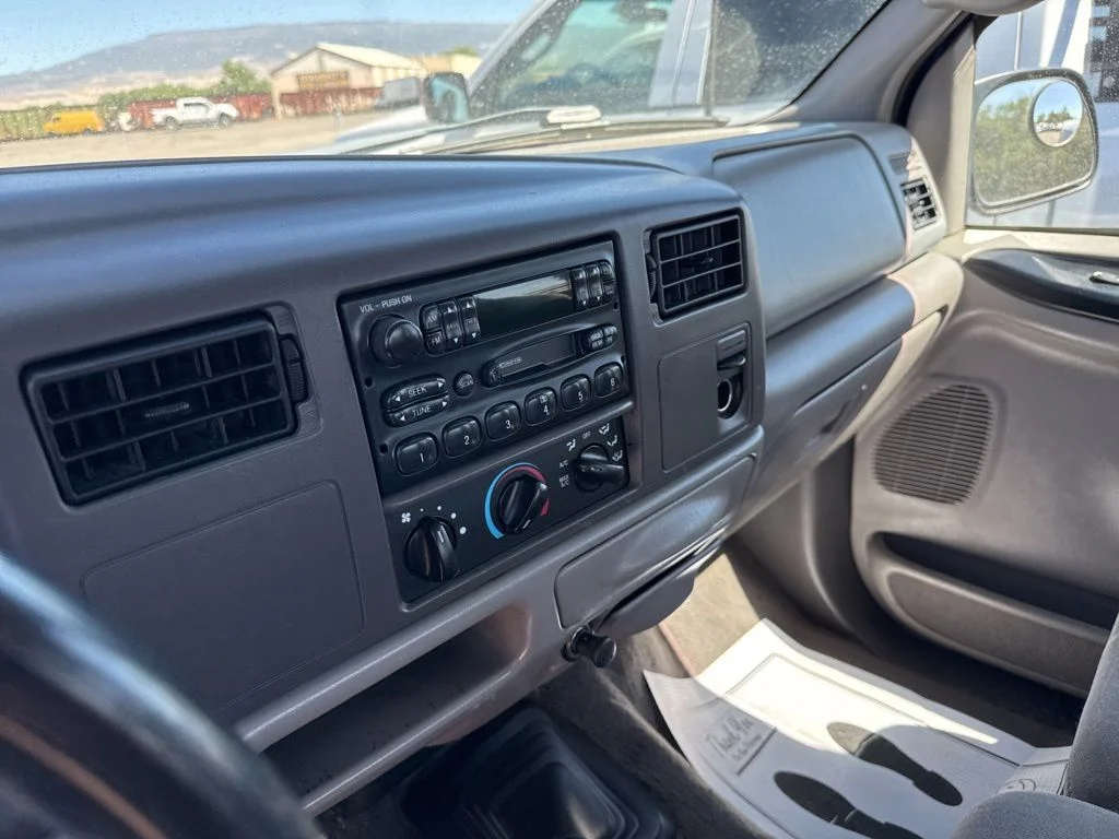 Used 1999 Deep Wedgewood Blue Clearcoat Metallic Ford XL image 28