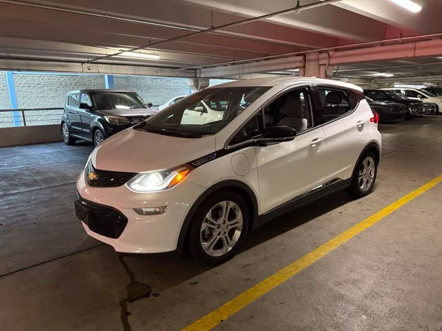 Used 2021 White Chevrolet LT image 1