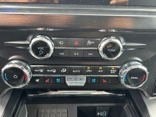 New 2026 Glacier Gray Metallic Tri-Coat Ford F-250® Lariat® image 25