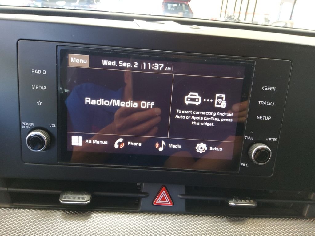 Used 2023 White Kia LX image 11