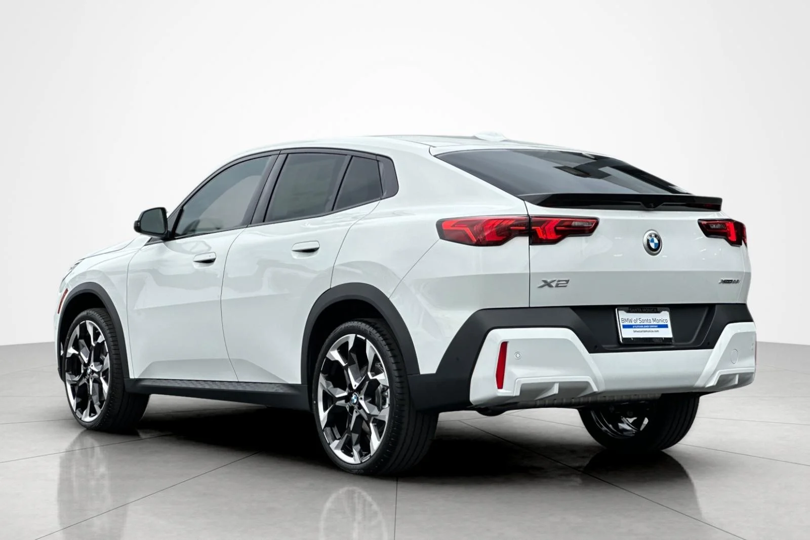 New 2026 Alpine White BMW xDrive28i image 3