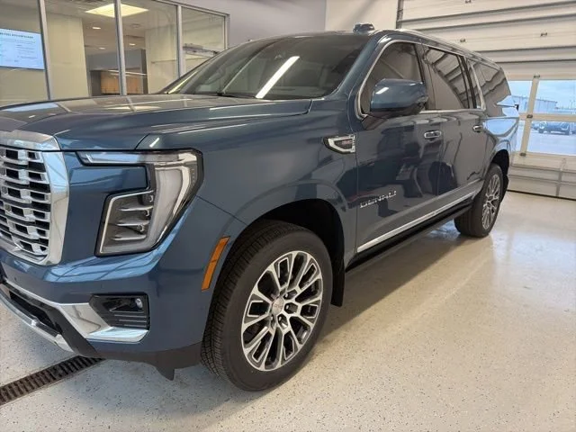 2026 GMC Yukon XL Denali - Photo 13