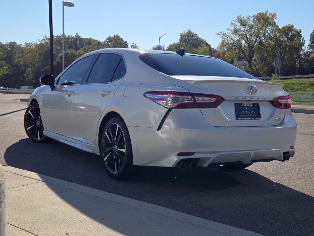 Used 2020 Wind Chill Pearl Toyota XSE V6 image 25