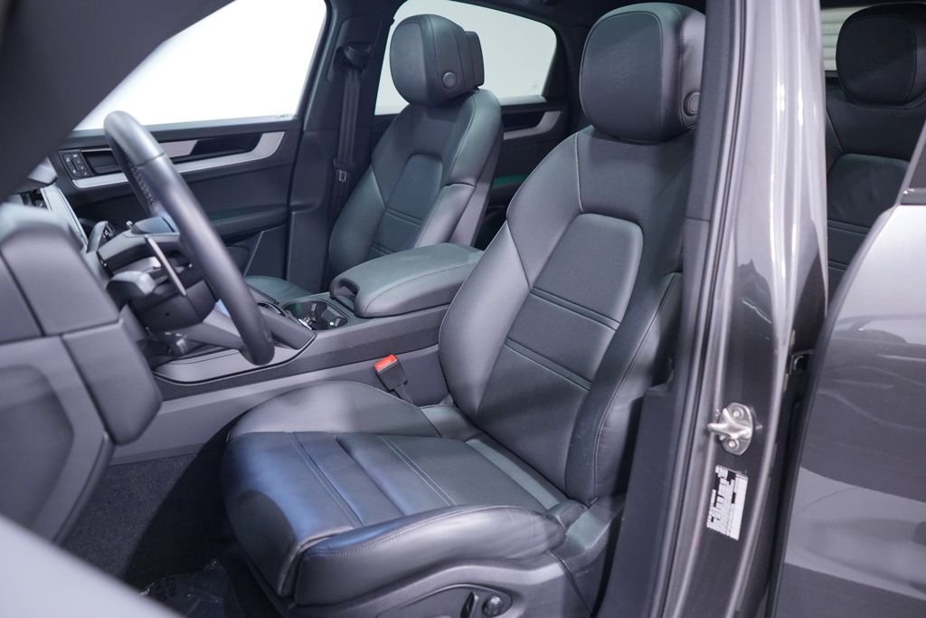 Used 2024 Quartzite Grey Metallic Porsche Base image 7
