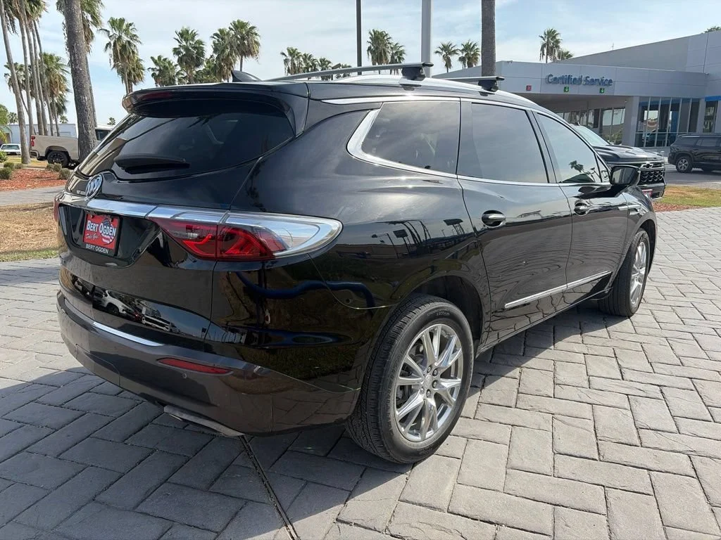 Used 2022 Ebony Twilight Metallic Buick Premium image 4