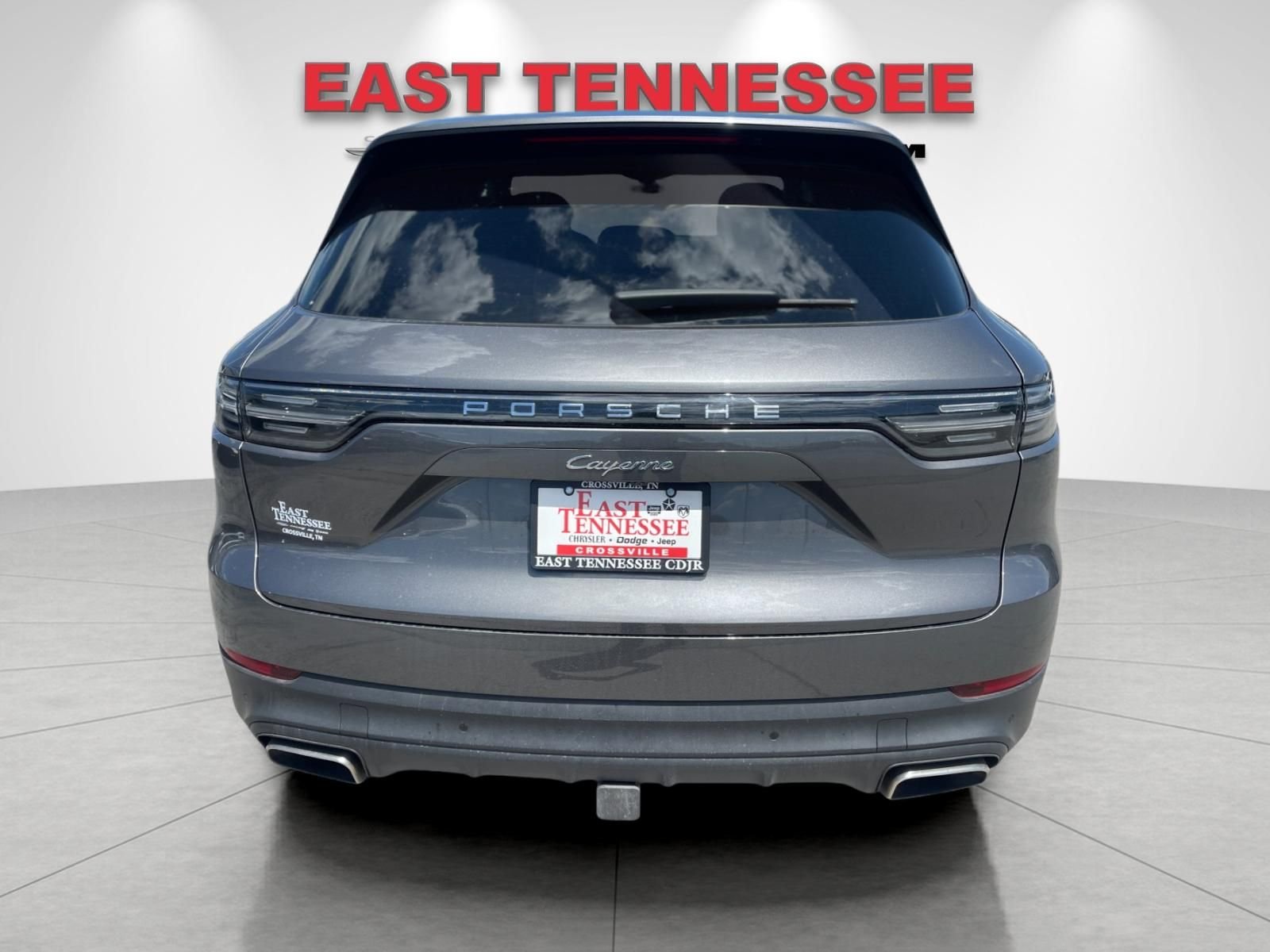 Used 2023  Porsche Base image 4