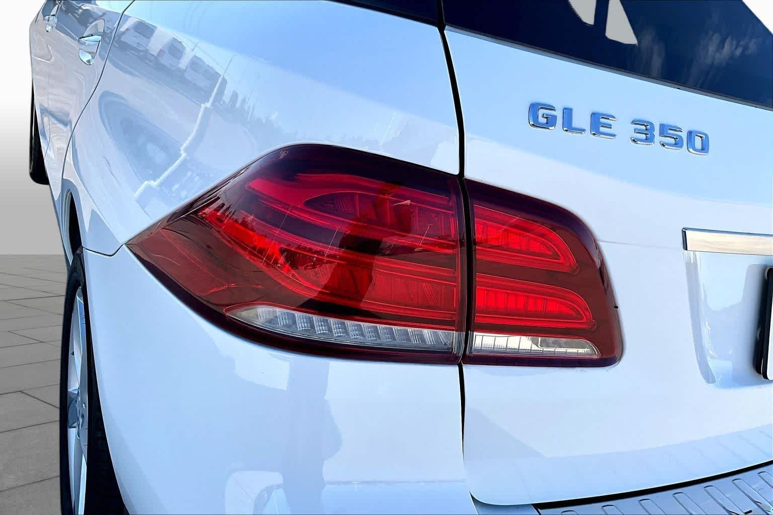 Used 2016 Polar White Mercedes-Benz GLE 350 image 25