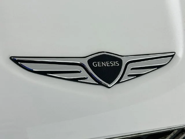 New 2027 White Genesis 2.5T Select image 26