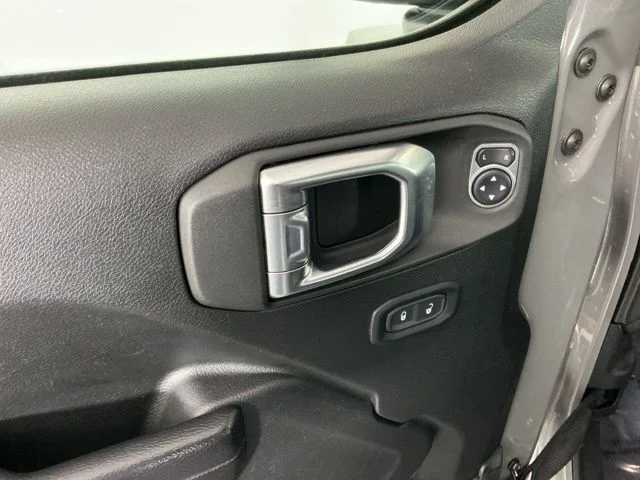 Used 2021 Sting-Gray Clearcoat Jeep Unlimited Sport S image 13