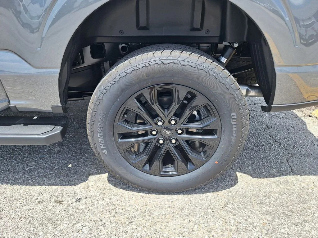 New 2026 Gray Ford Lariat image 25
