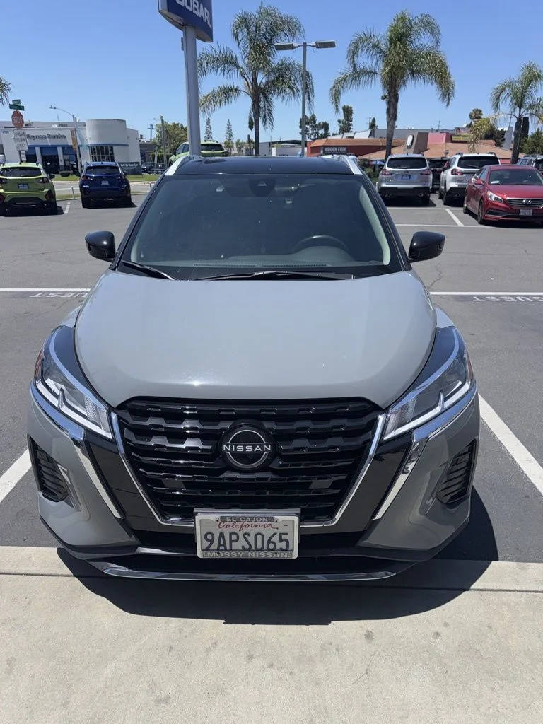 2022 Nissan Kicks 1.6 SV's photo