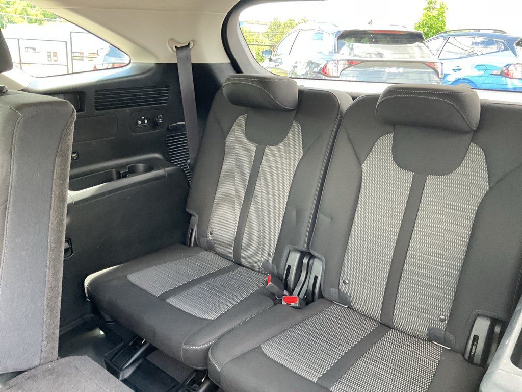Certified Used 2023 Everlasting Silver Kia LX image 20