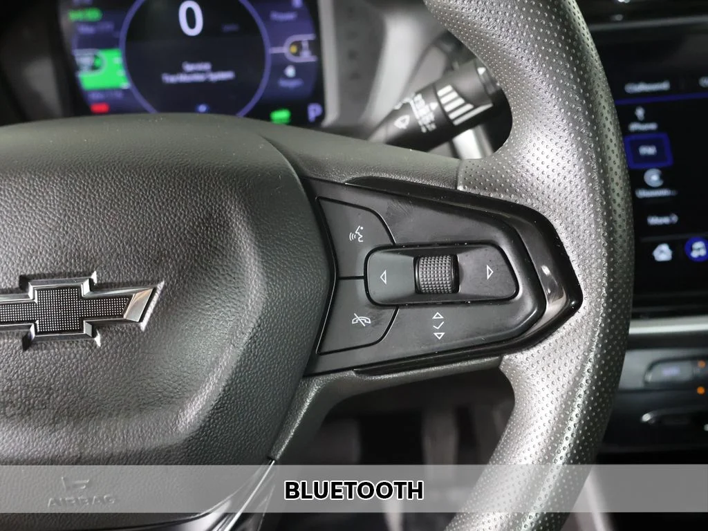 Used 2023 Silver Chevrolet LT image 4