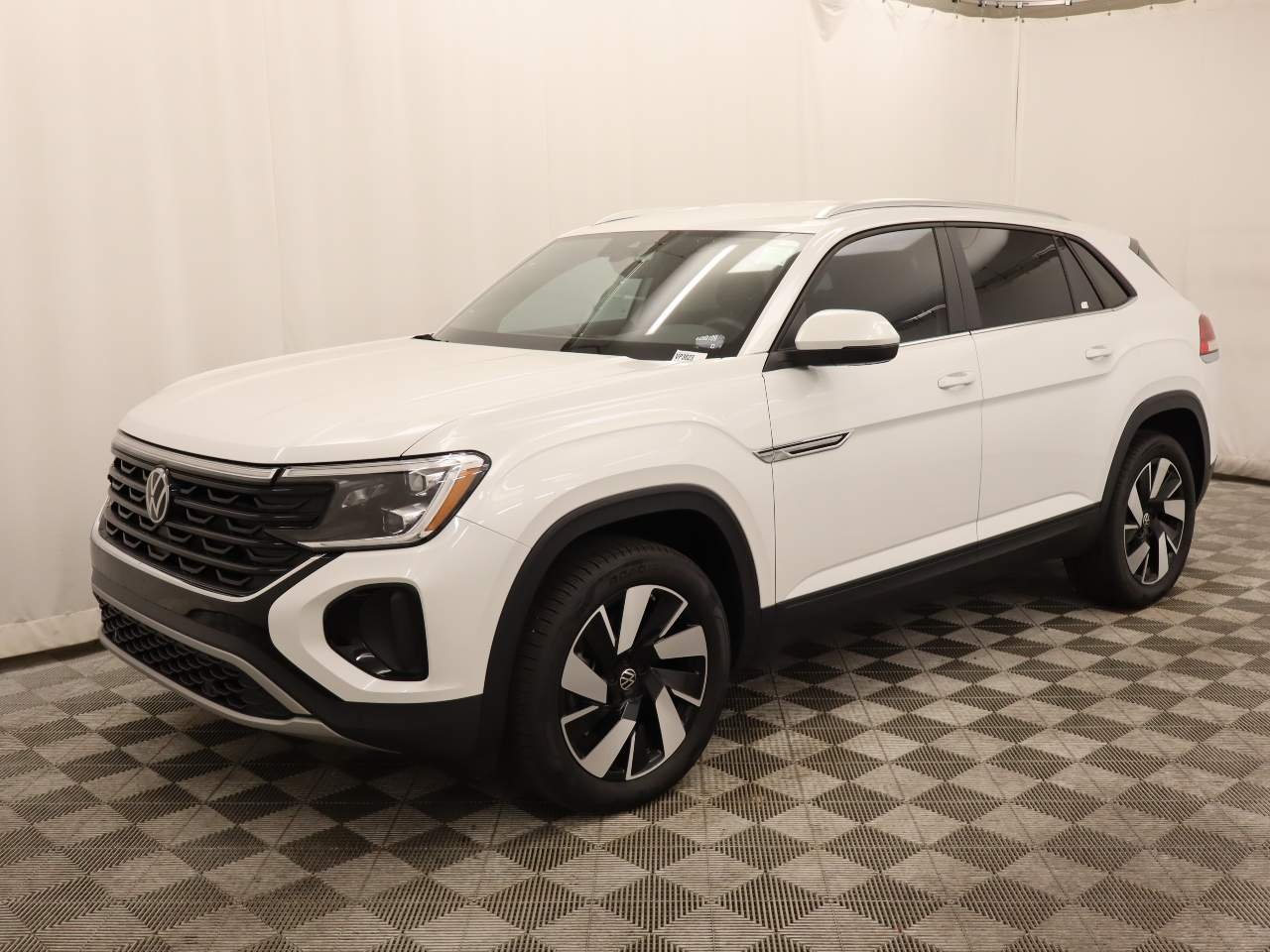 2026 Volkswagen Atlas Cross Sport SE w/Tech