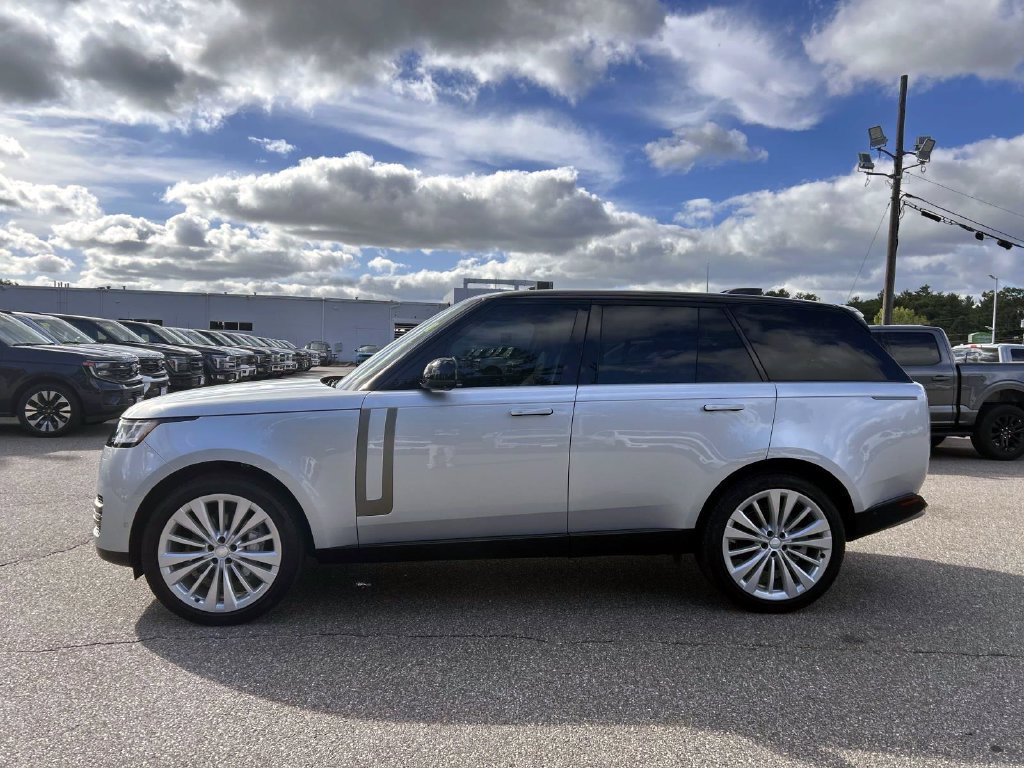 Used 2025 Silver Land Rover SE image 6