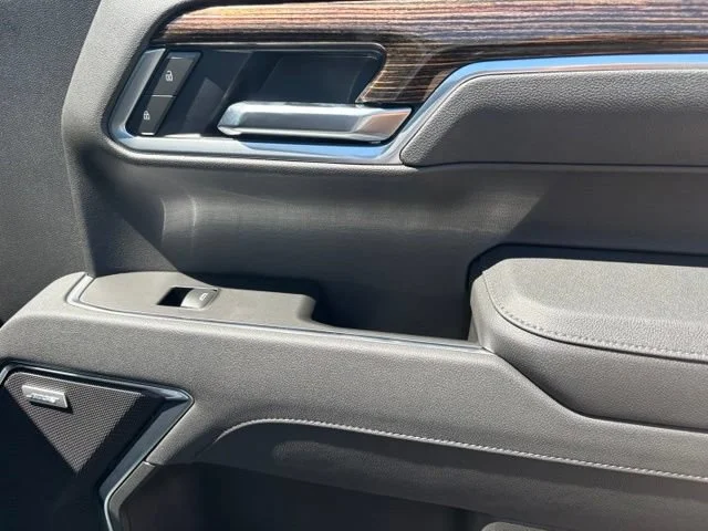 New 2026 Summit White GMC Elevation image 24