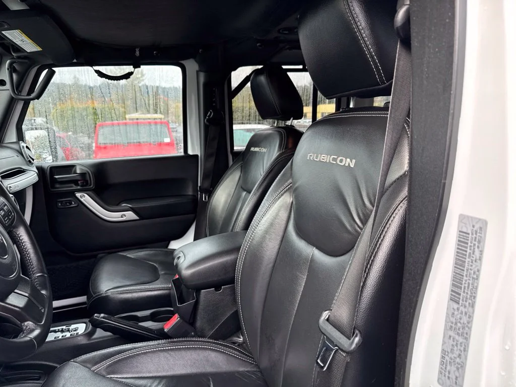 Used 2018 Bright White Clearcoat Jeep Unlimited Rubicon image 6