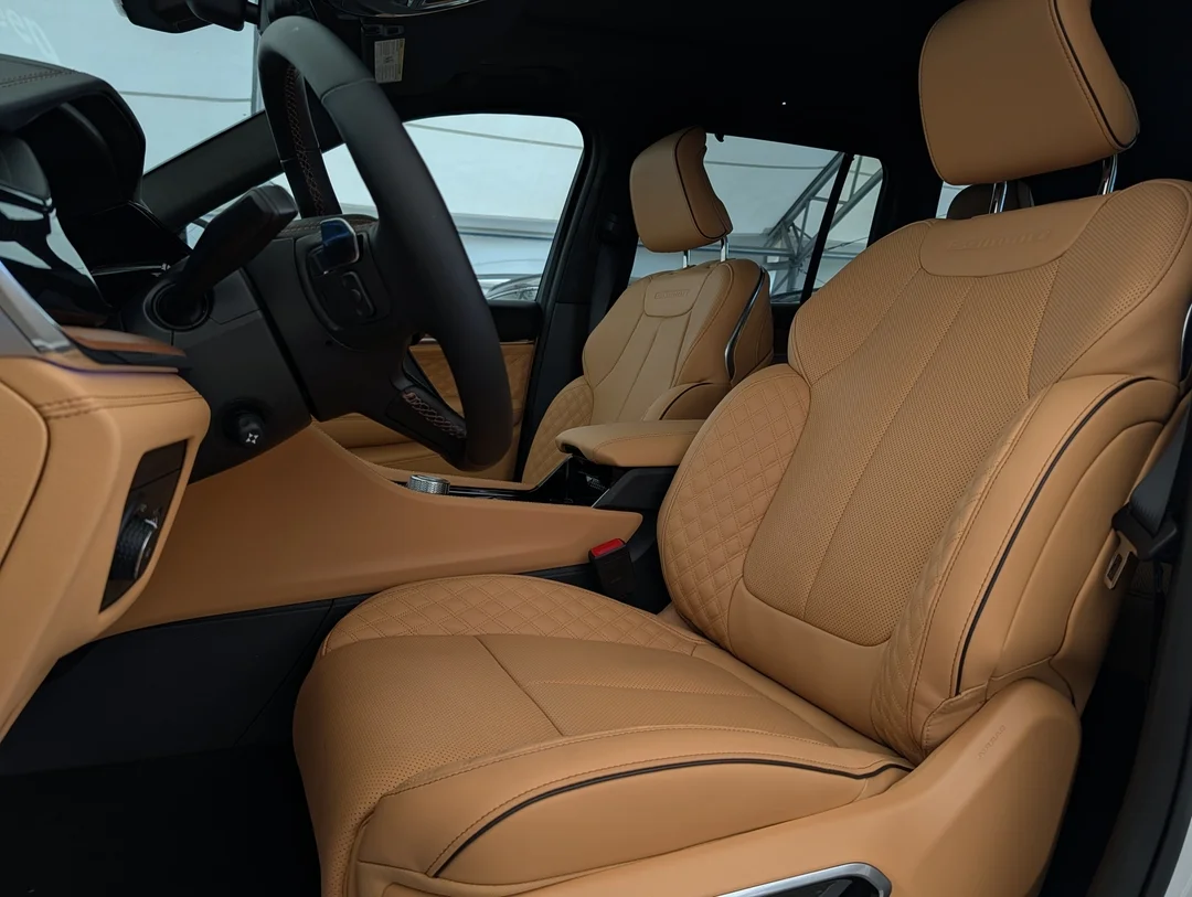 New 2026 White Jeep Summit - - 4x4 - Pano Sunroof - Palermo Lthr Seats - Trailer Tow Pkg - Advanced ProTech IV & More! image 15