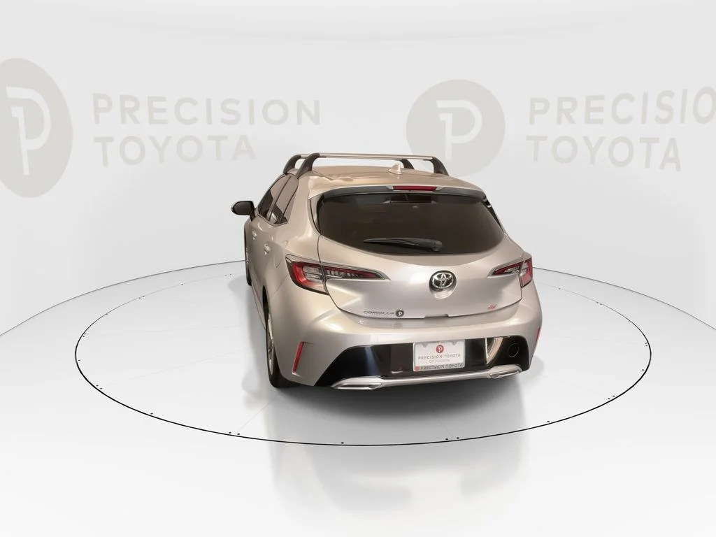 Used 2019 Classic Silver Metallic Toyota SE image 16