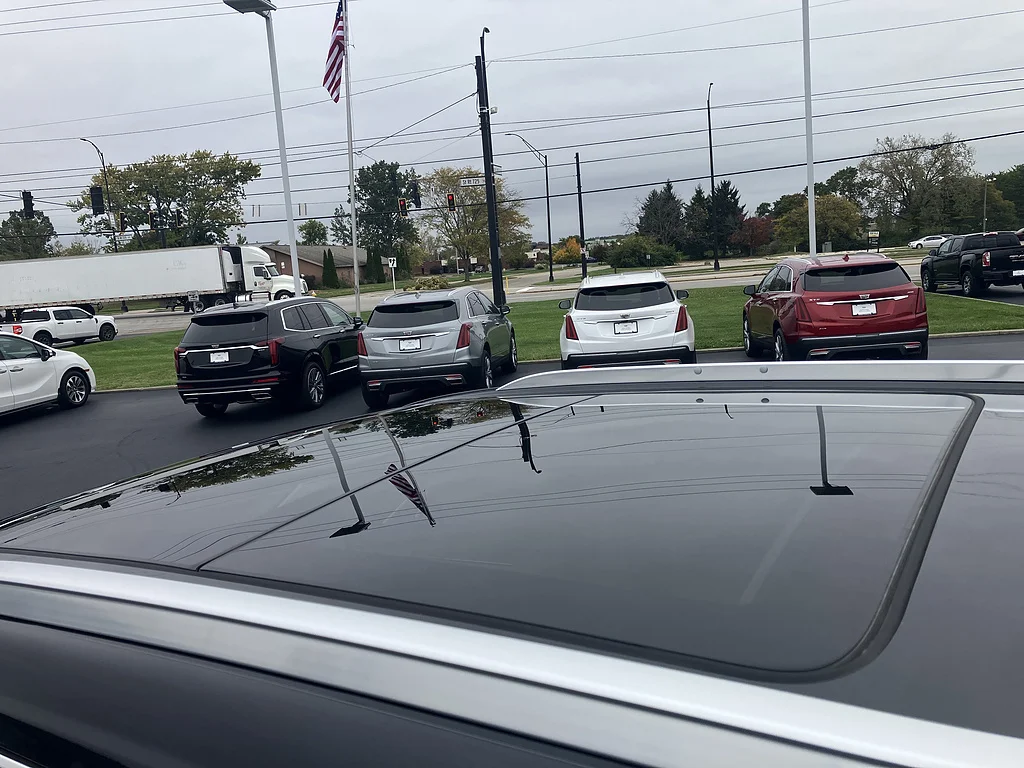 Used 2021 Wilder Metallic Cadillac Premium Luxury image 17