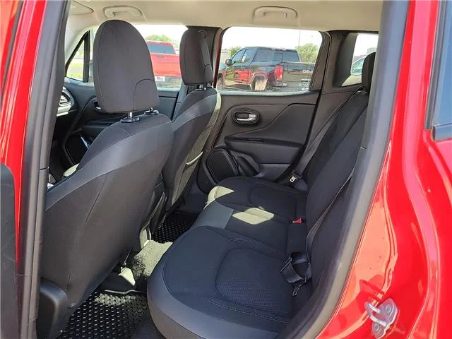 Used 2023 Colorado Red CL Jeep Altitude 4x4 image 9