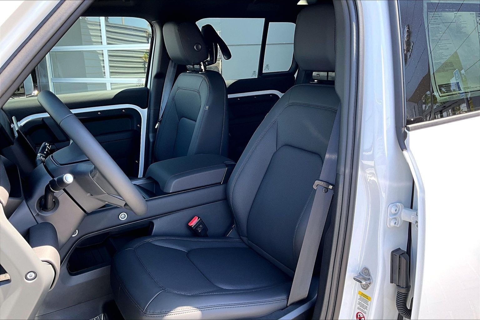 New 2026 Fuji White LAND ROVER S image 9