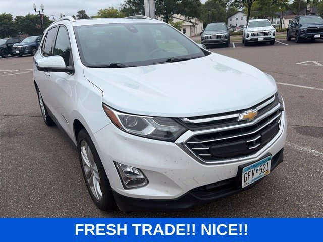 Used 2021 IRIDESCENT PEARL TRICOAT Chevrolet Premier image 2
