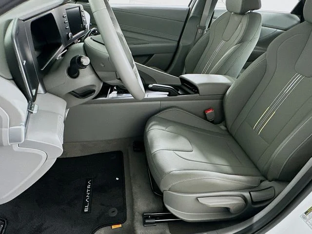 New 2026 White Hyundai SEL Sport image 9