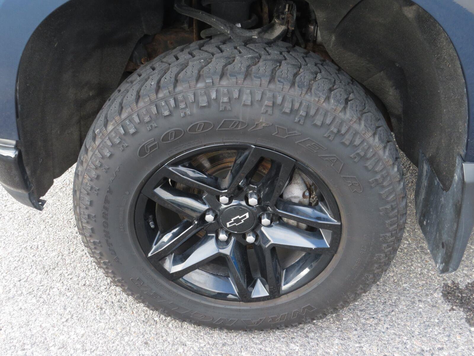 Used 2020 Northsky Blue Metallic Chevrolet Custom Trail Boss image 14