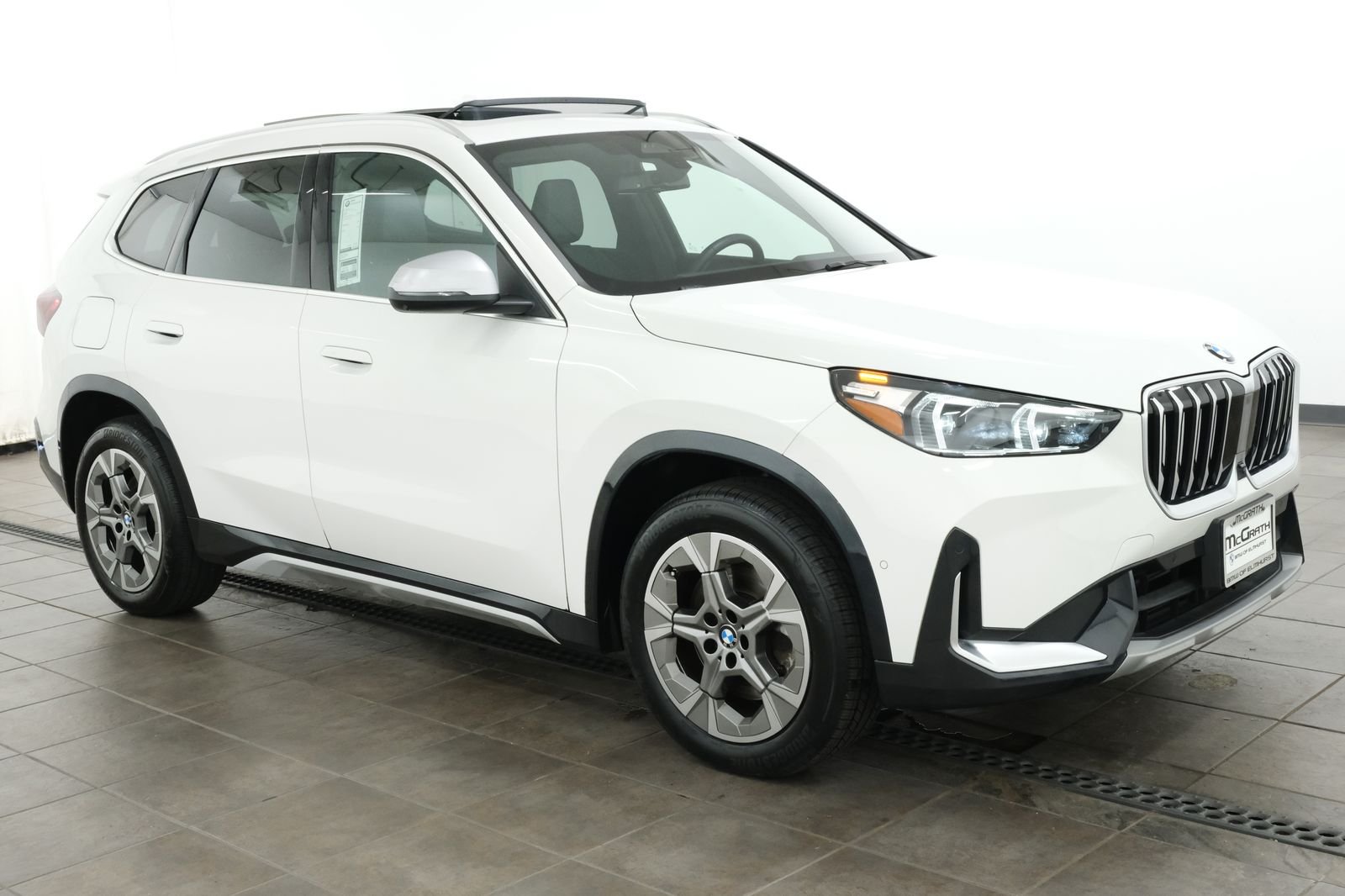 Certified Used 2023 Alpine White BMW xDrive28i image 6