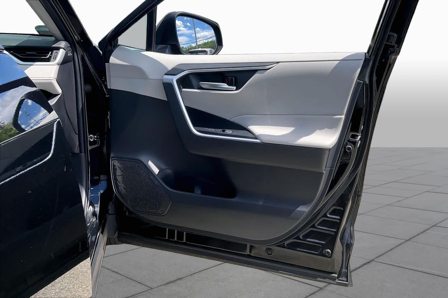 Used 2023 Midnight Black Metallic Toyota XLE image 22