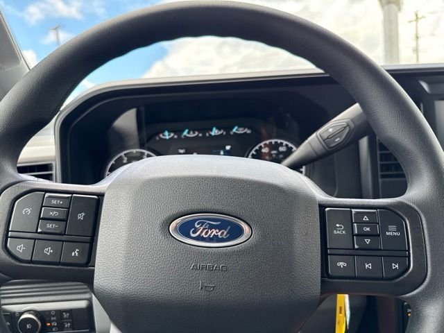 New 2026 Carbonized Gray Metallic Ford XLT image 24