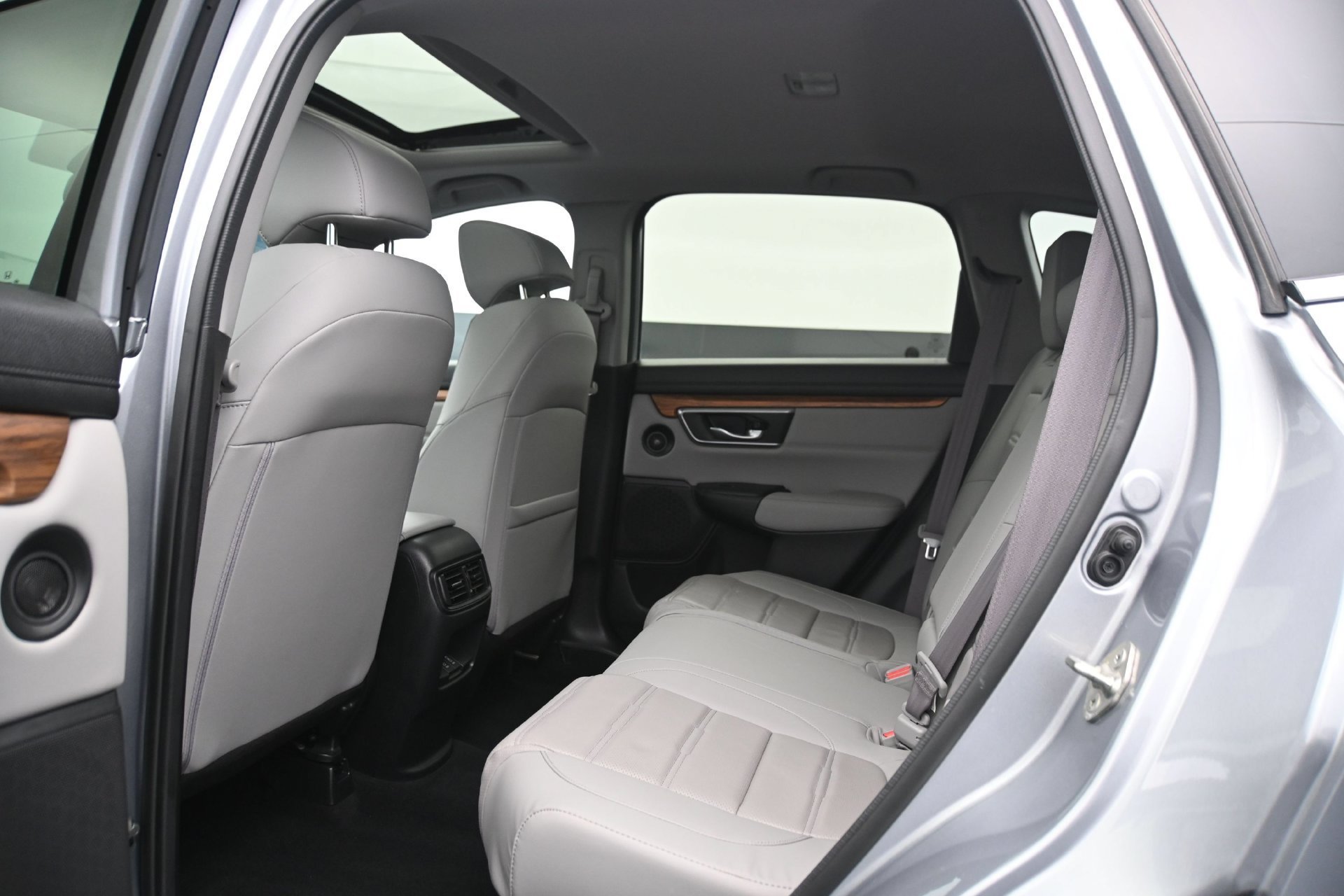 Used 2019 Silver Honda EX-L image 20