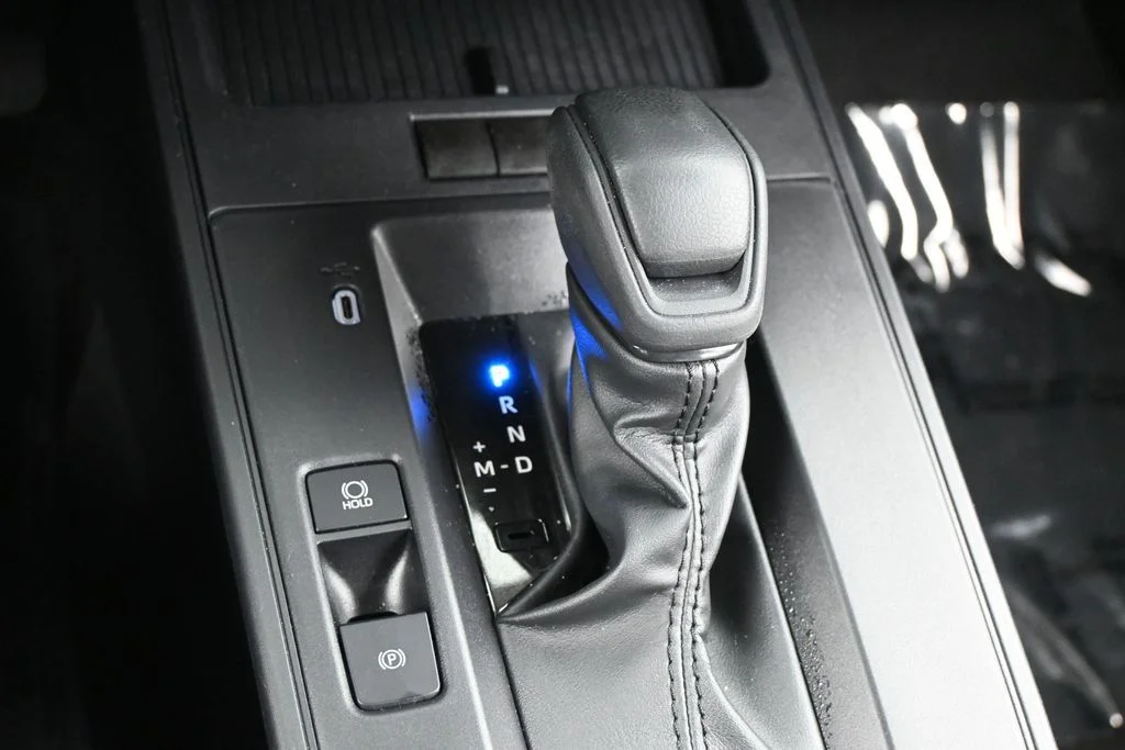 2026 Toyota Corolla Cross L - Photo 20